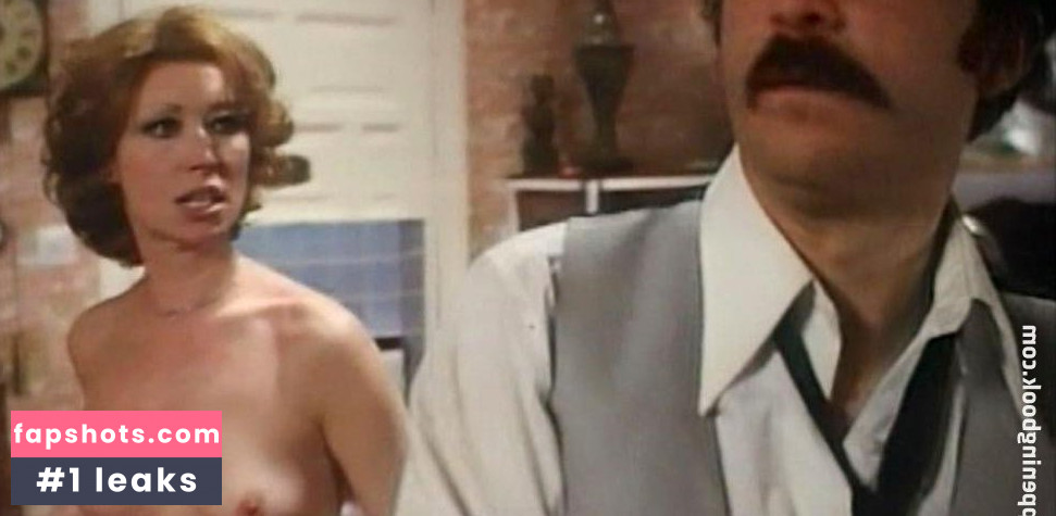 Claudia Gravy gallery photo #5