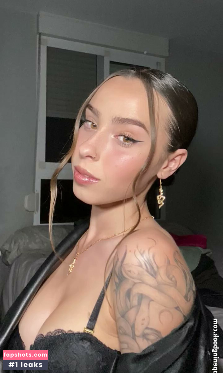 Claudia Icardo gallery photo #12