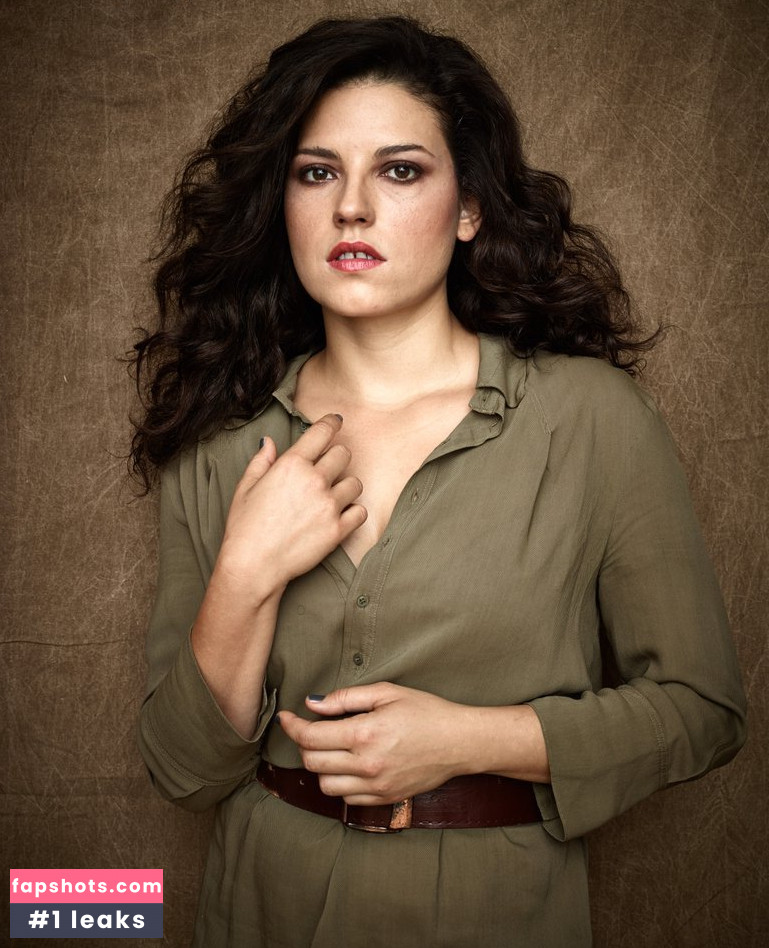 Claudia Kottal nude babe gallery