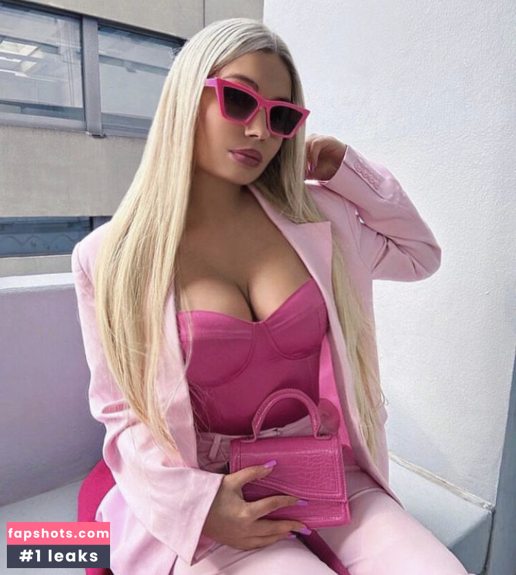 Claudia Markovic gallery photo #7