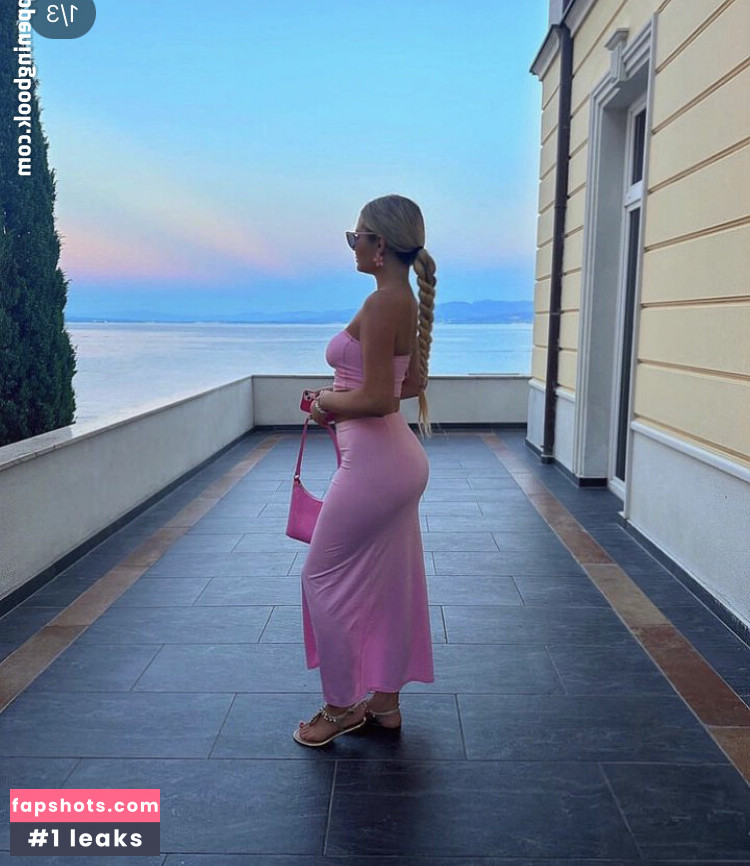 Claudia Markovic gallery photo #9