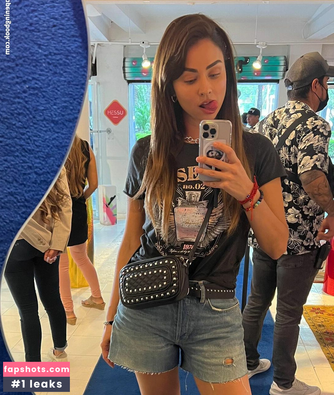 Claudia Martin gallery photo #9