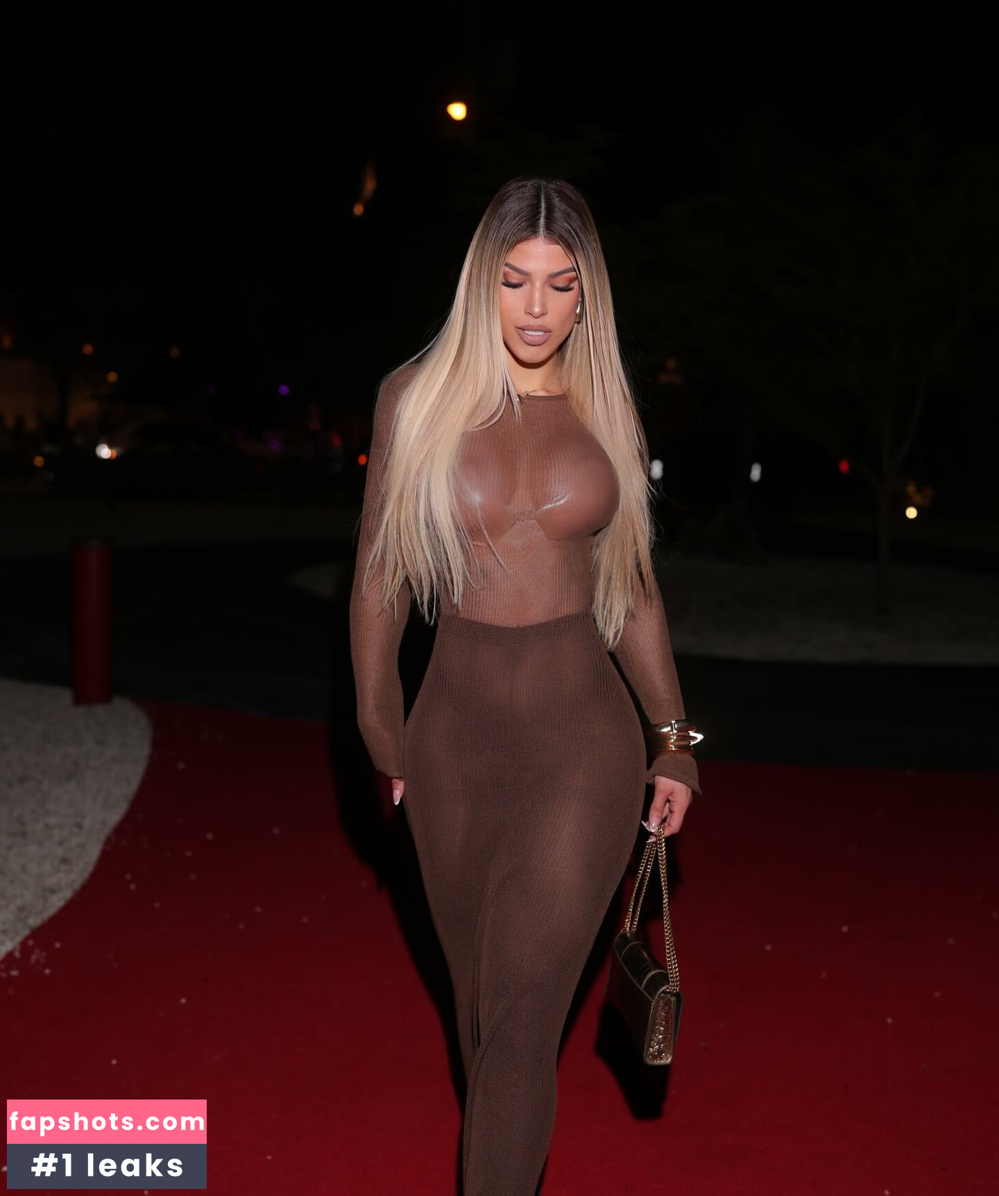 Claudia Mustelier gallery photo #12