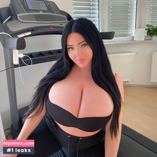 Claudia Rivier gallery photo #34