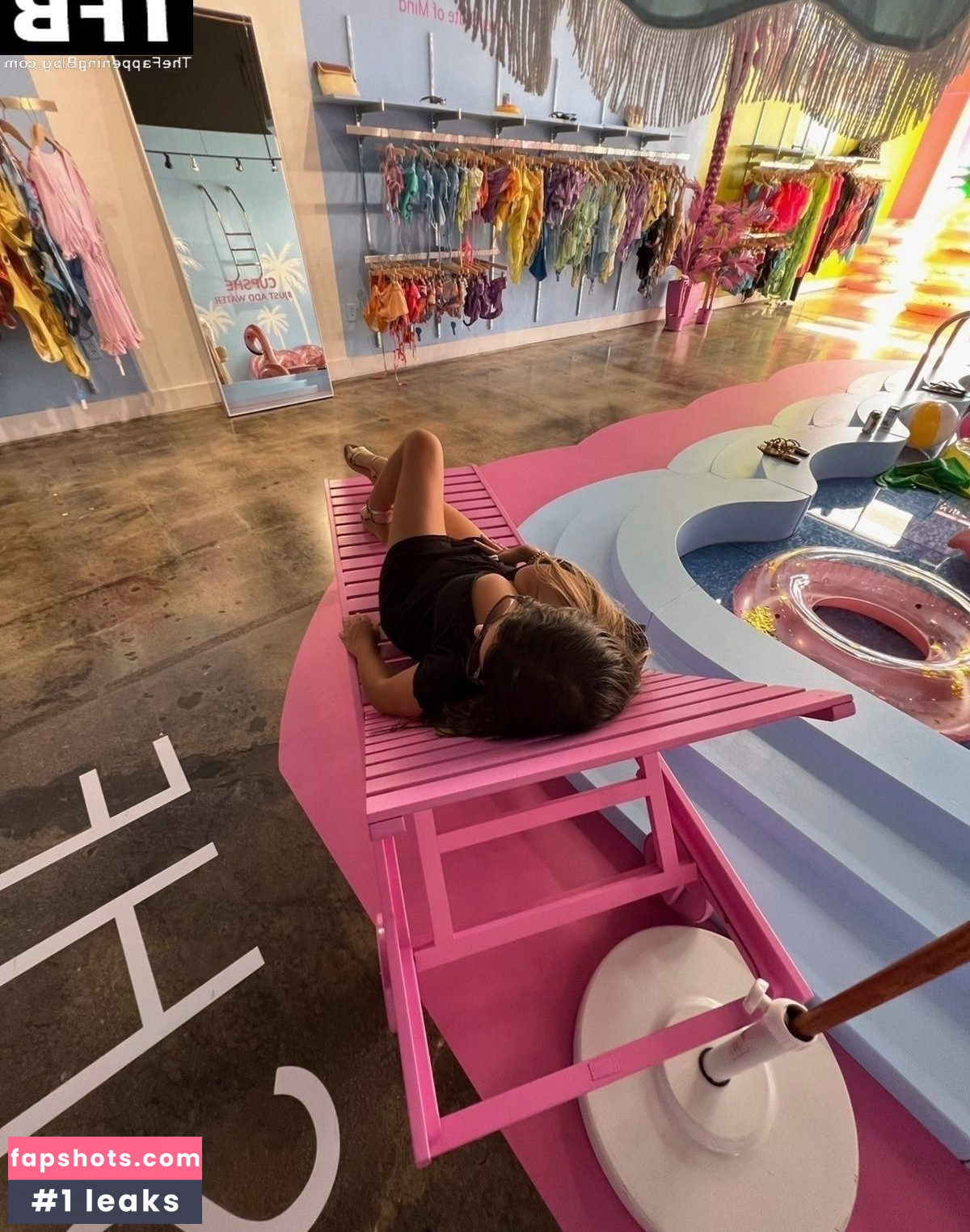 Claudia Romani gallery photo #271