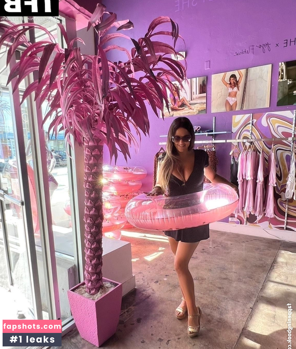 Claudia Romani gallery photo #272