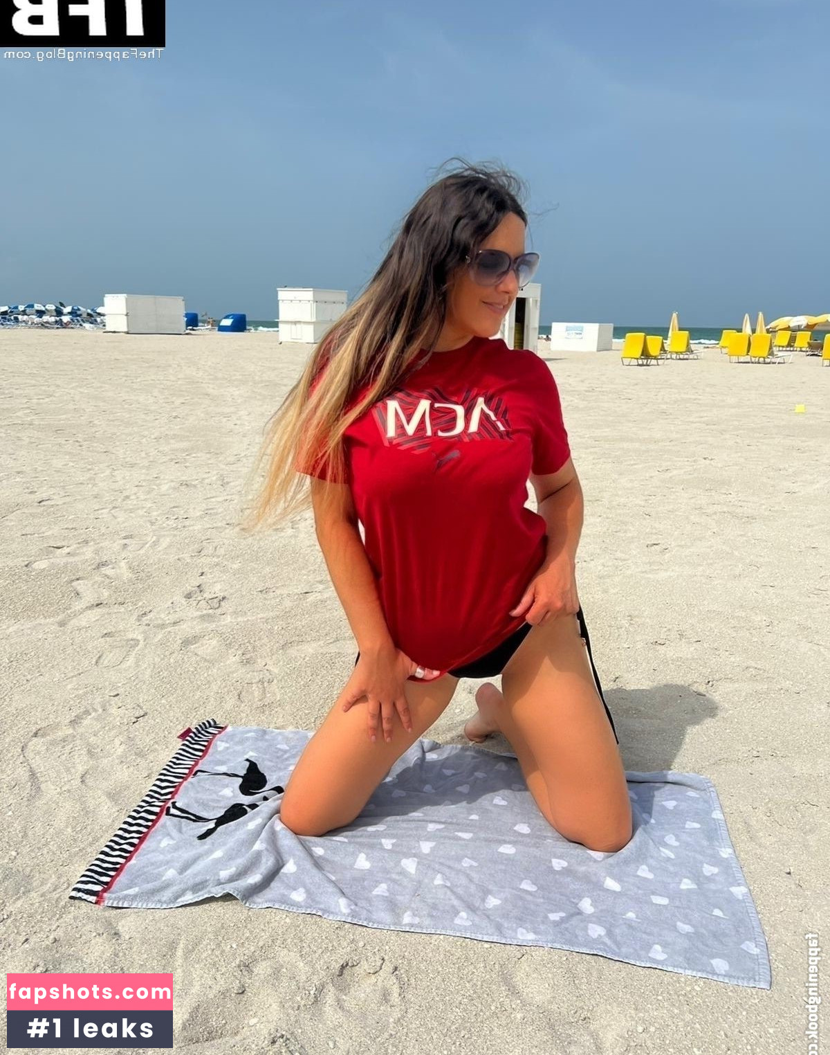 Claudia Romani gallery photo #283