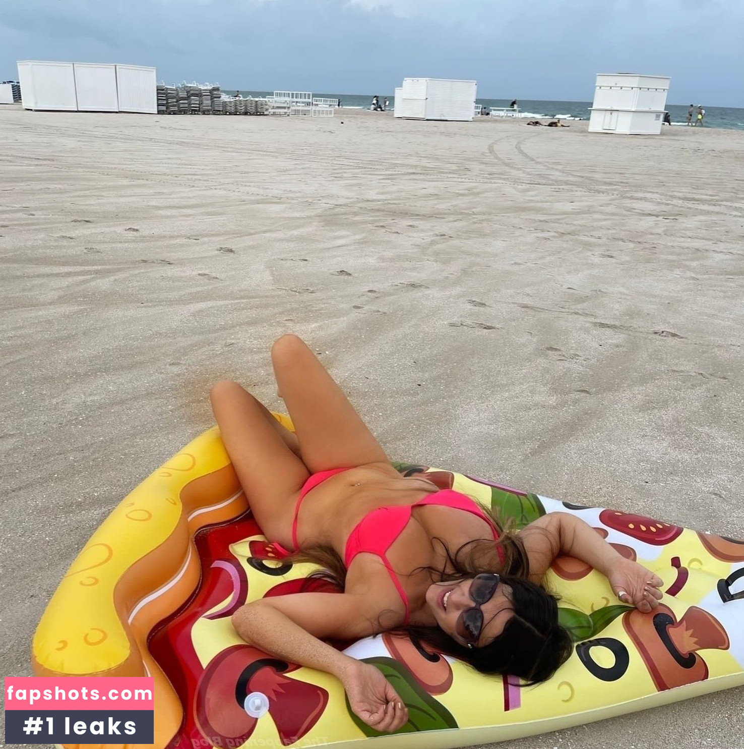 Claudia Romani gallery photo #335