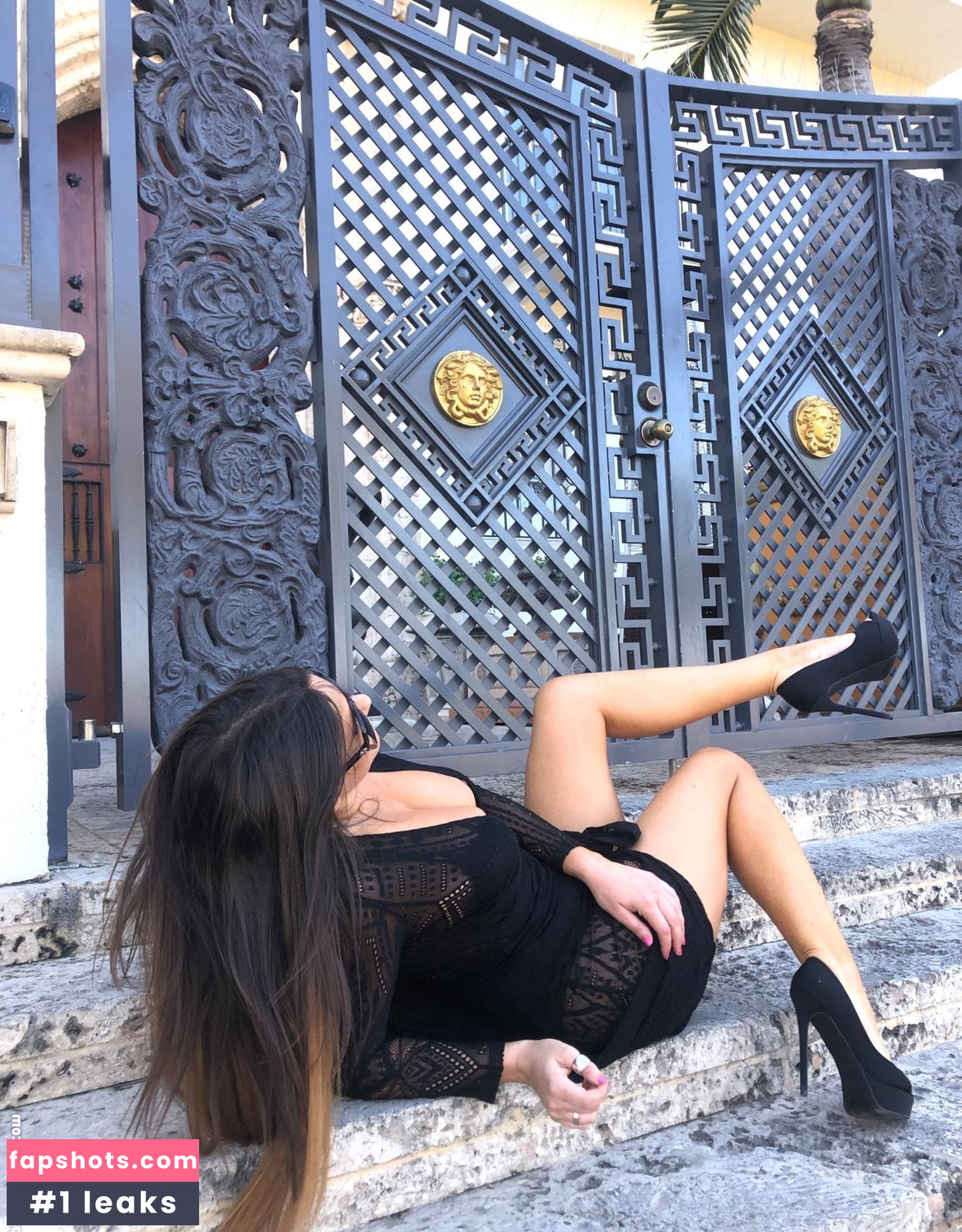 Claudia Romani gallery photo #472