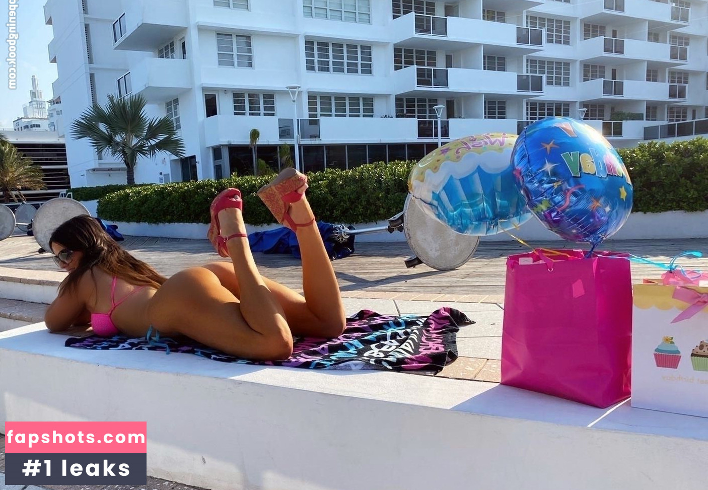 Claudia Romani gallery photo #480