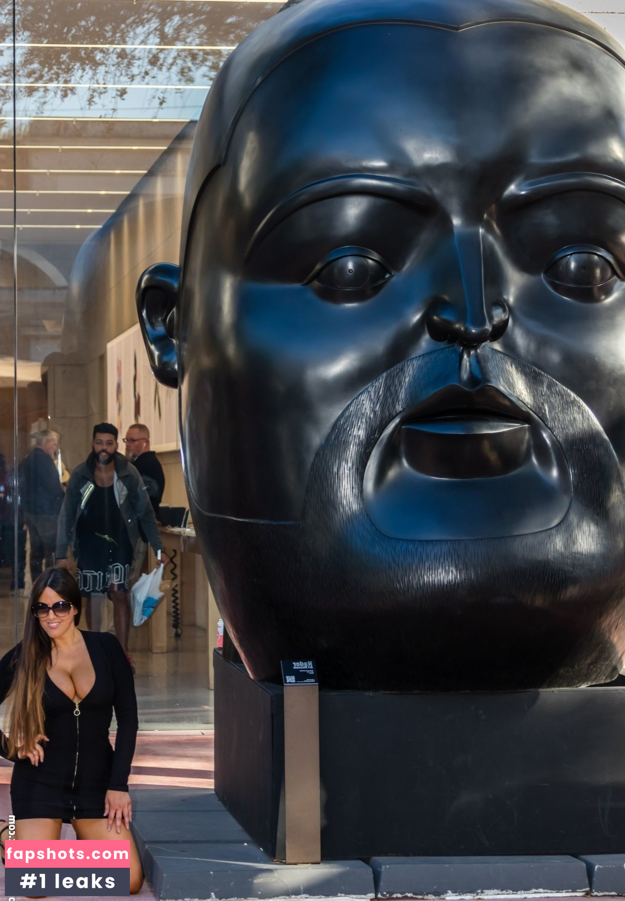 Claudia Romani gallery photo #503