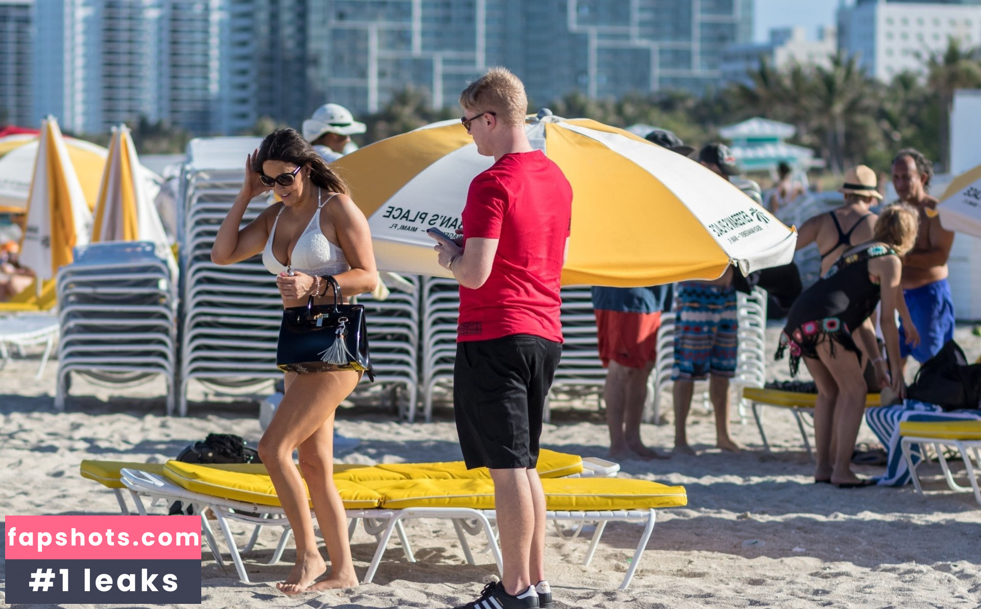 Claudia Romani gallery photo #864
