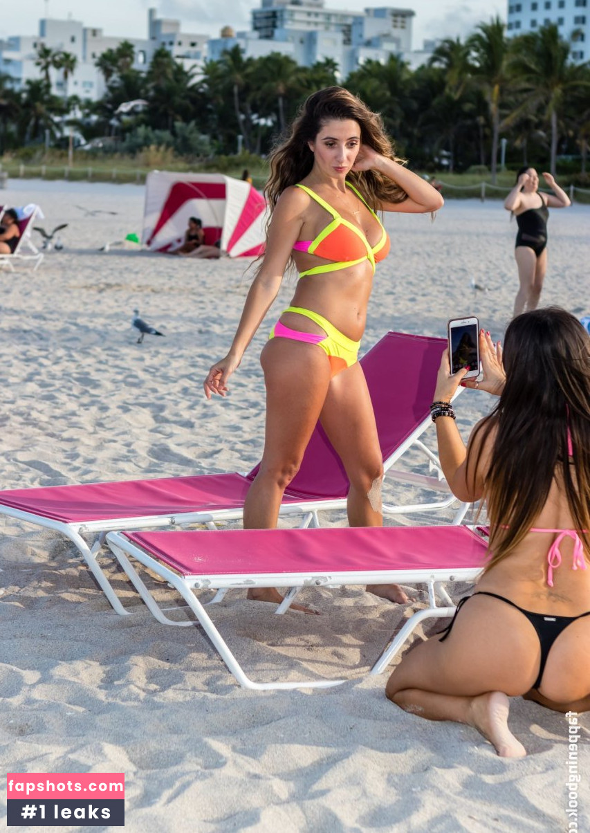 Claudia Romani gallery photo #993