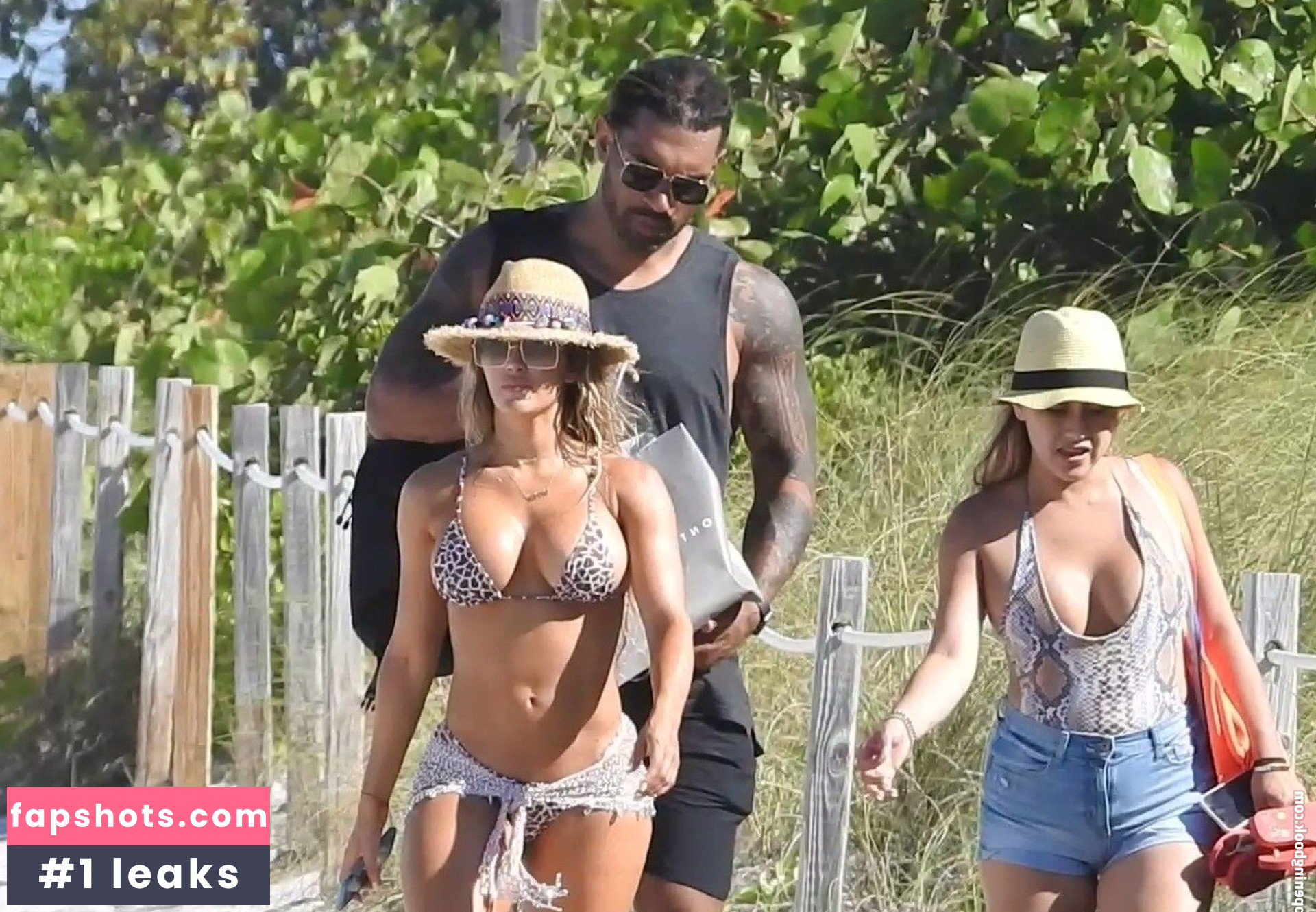 Claudia Sampedro gallery photo #177