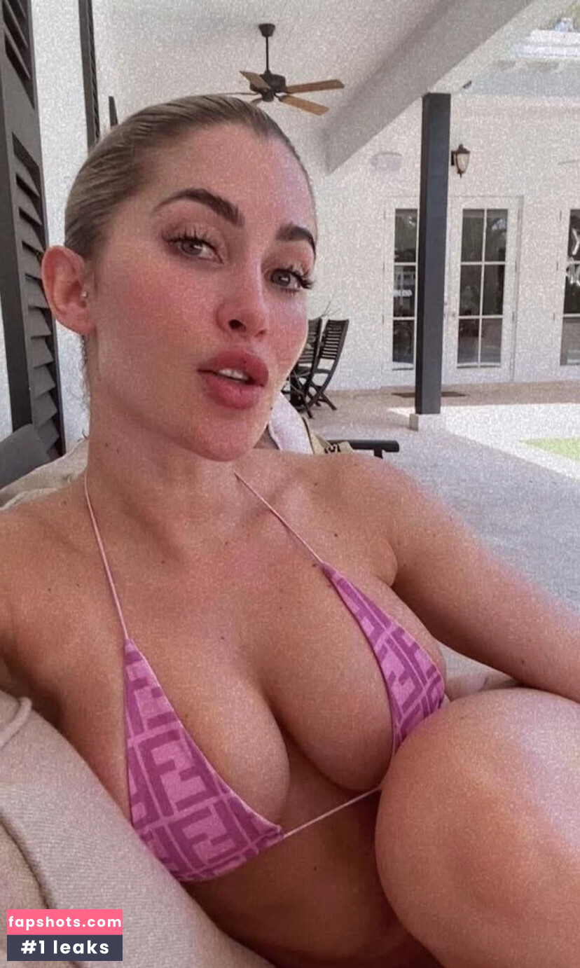 Claudia Sampedro gallery photo #32