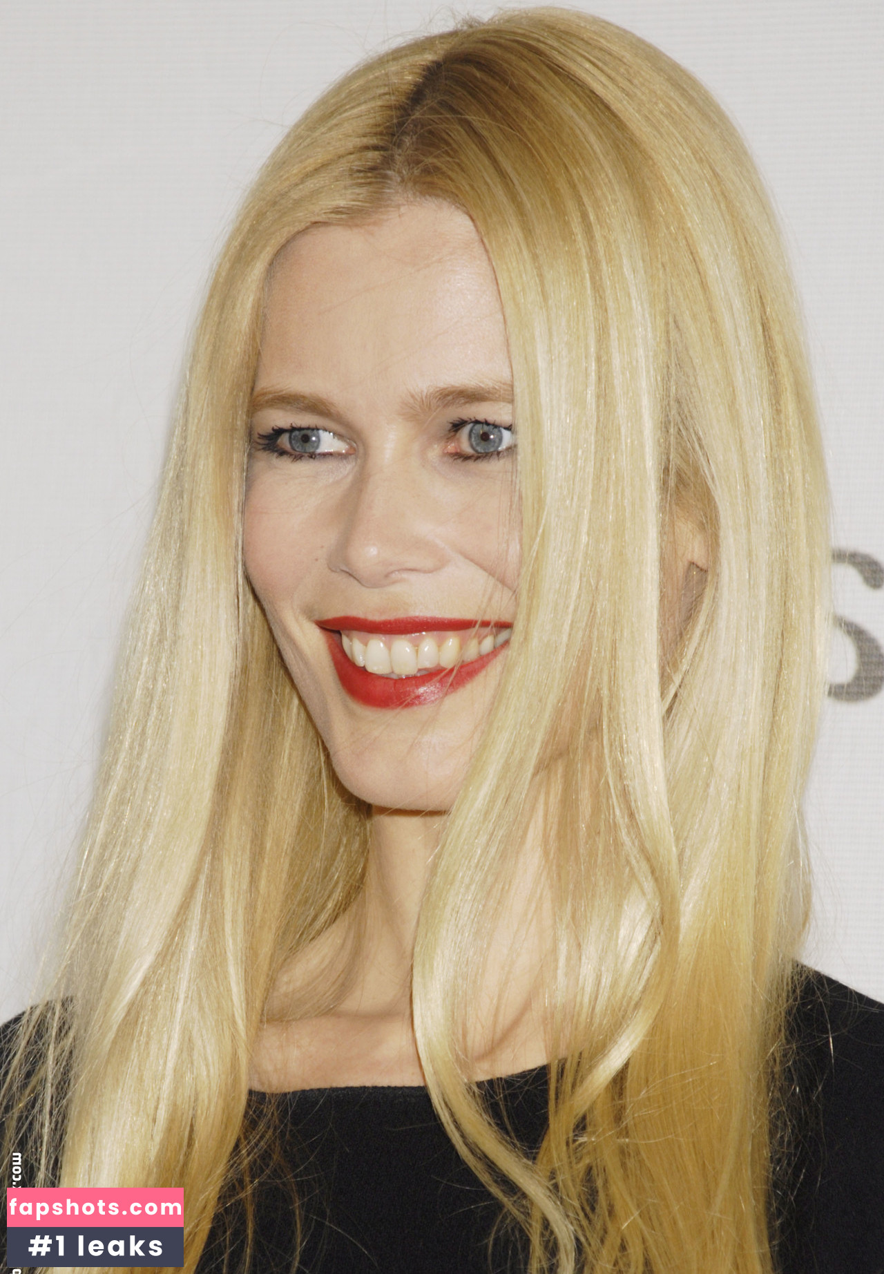 Claudia Schiffer gallery photo #65