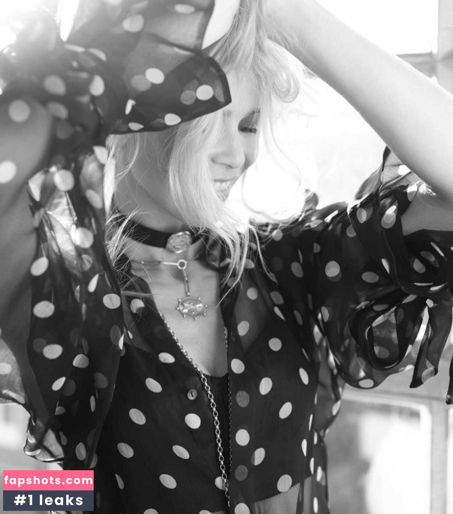 Claudia Schiffer gallery photo #73