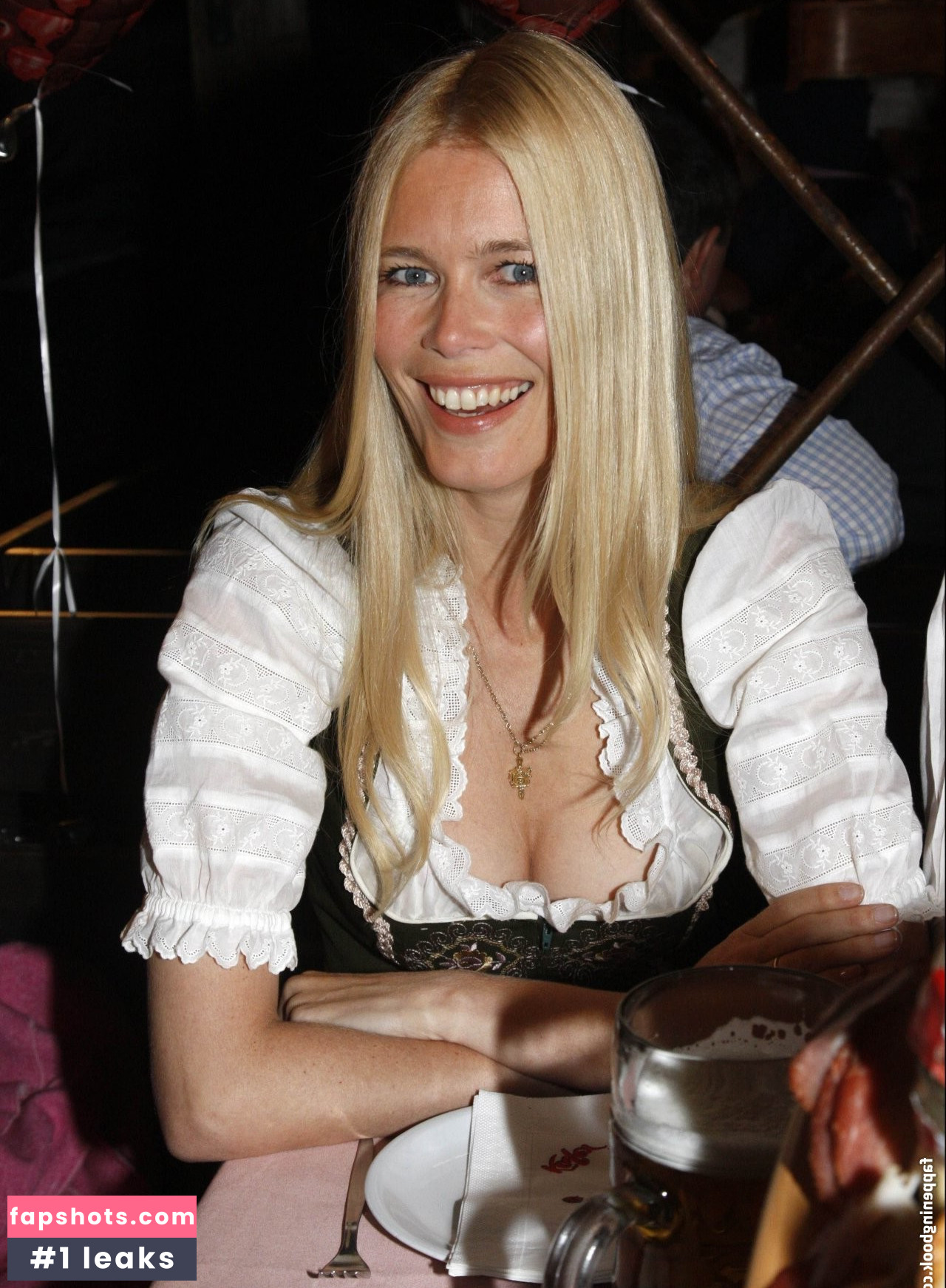 Claudia Schiffer gallery photo #81