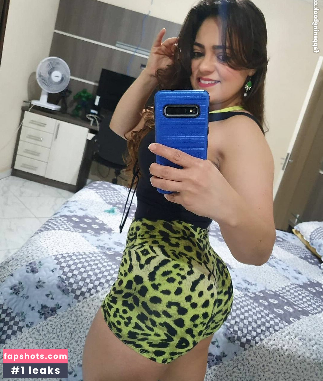 Claudia Trindade gallery photo #20