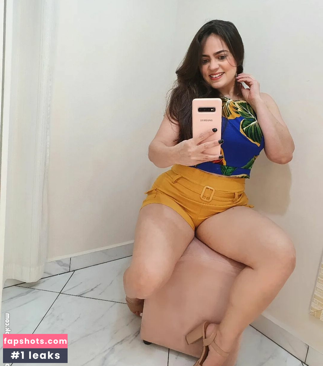 Claudia Trindade gallery photo #21