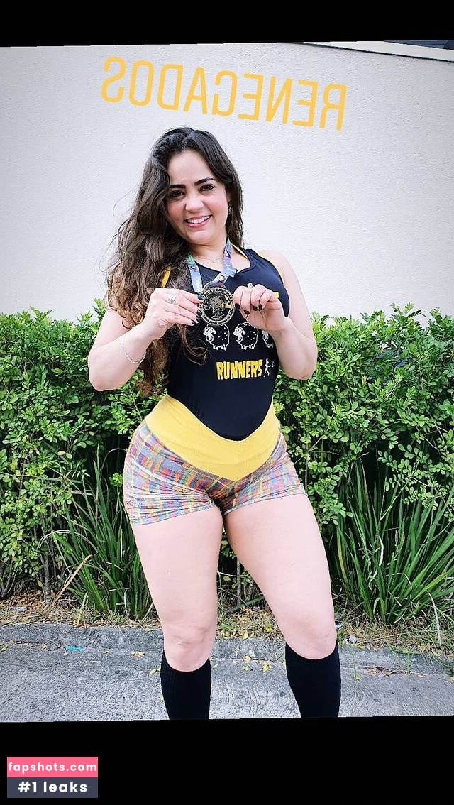 Claudia Trindade gallery photo #22