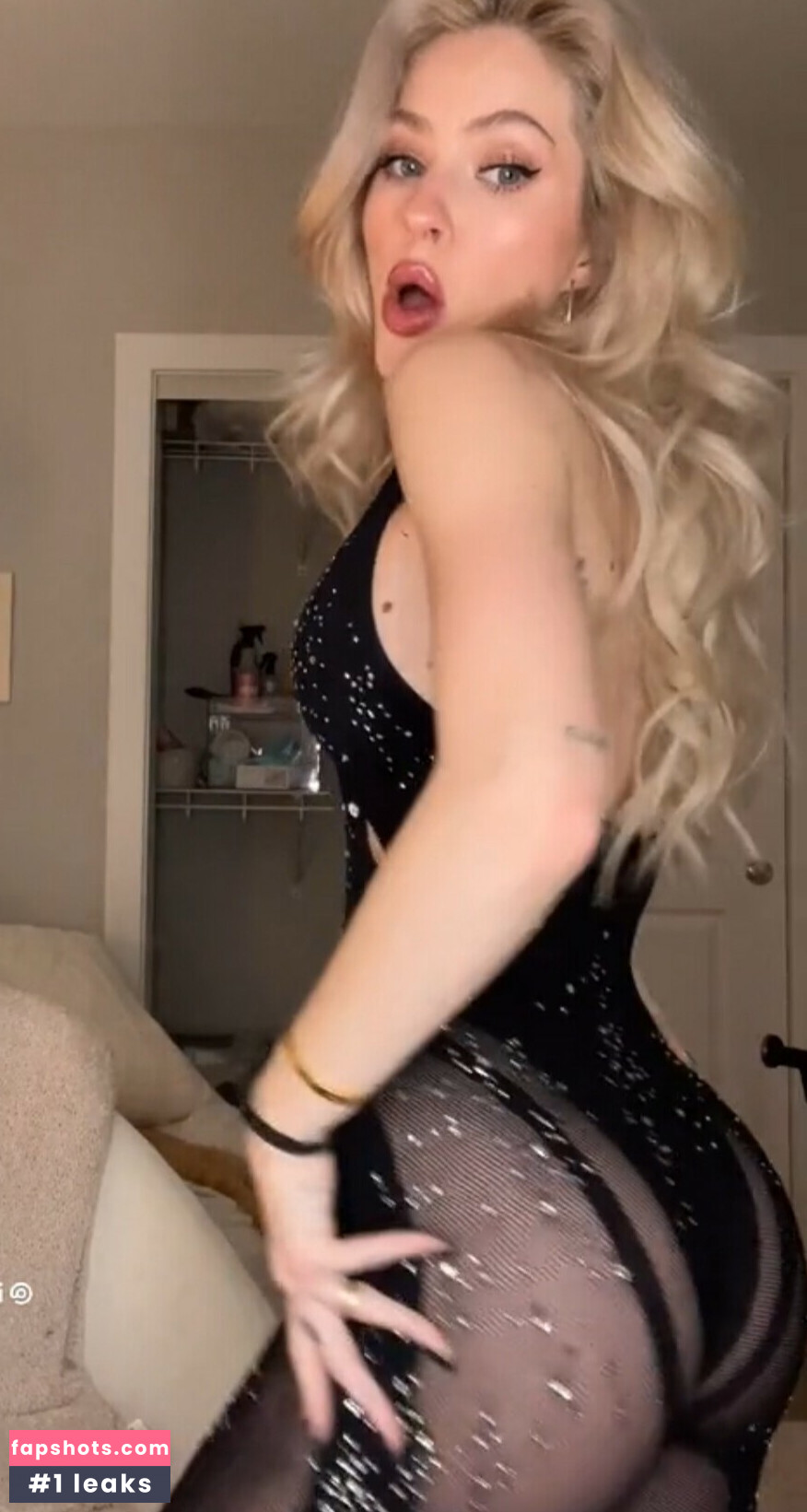 Claudia Walsh gallery photo #26