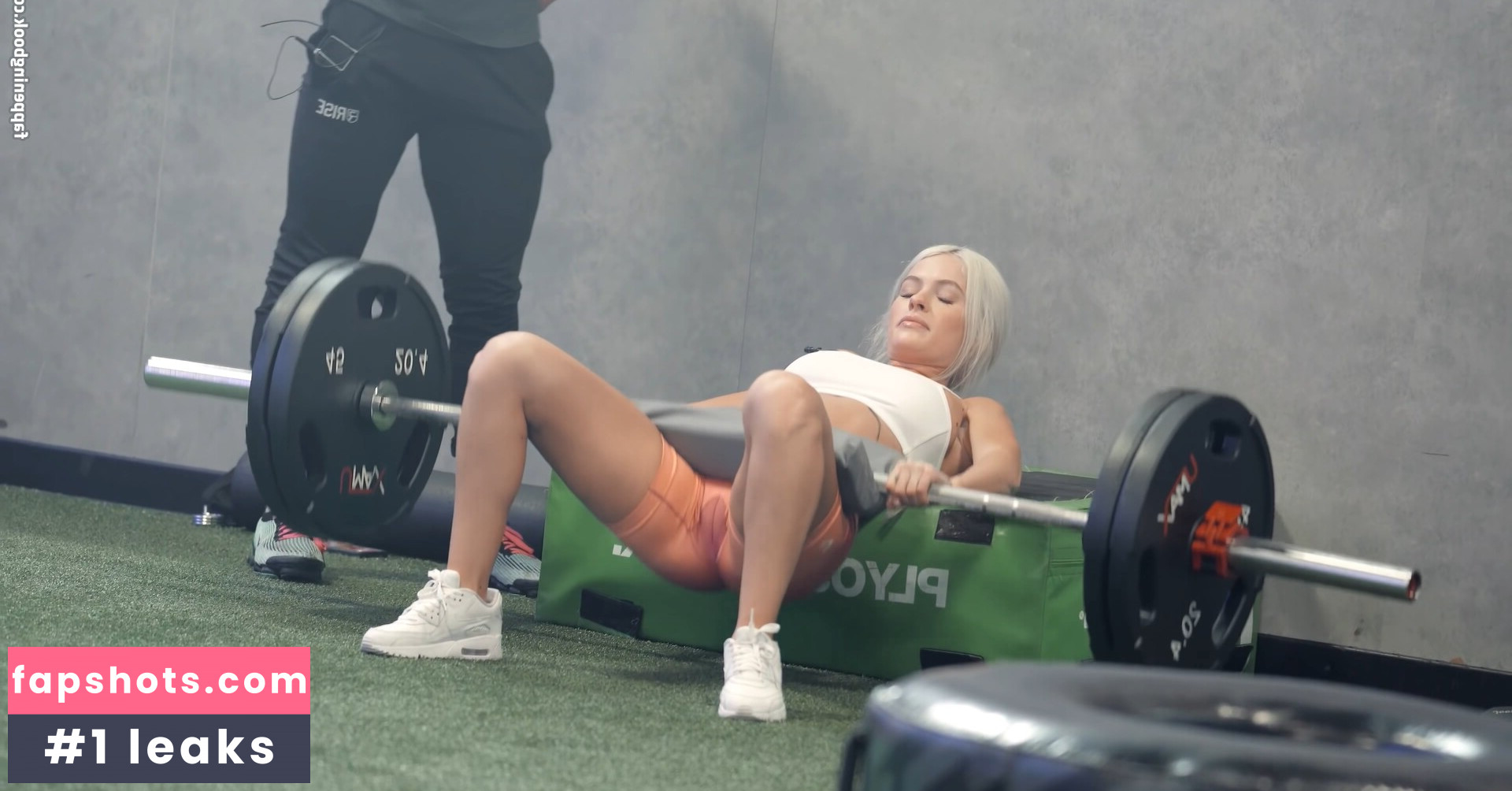 Claudia Walsh gallery photo #30