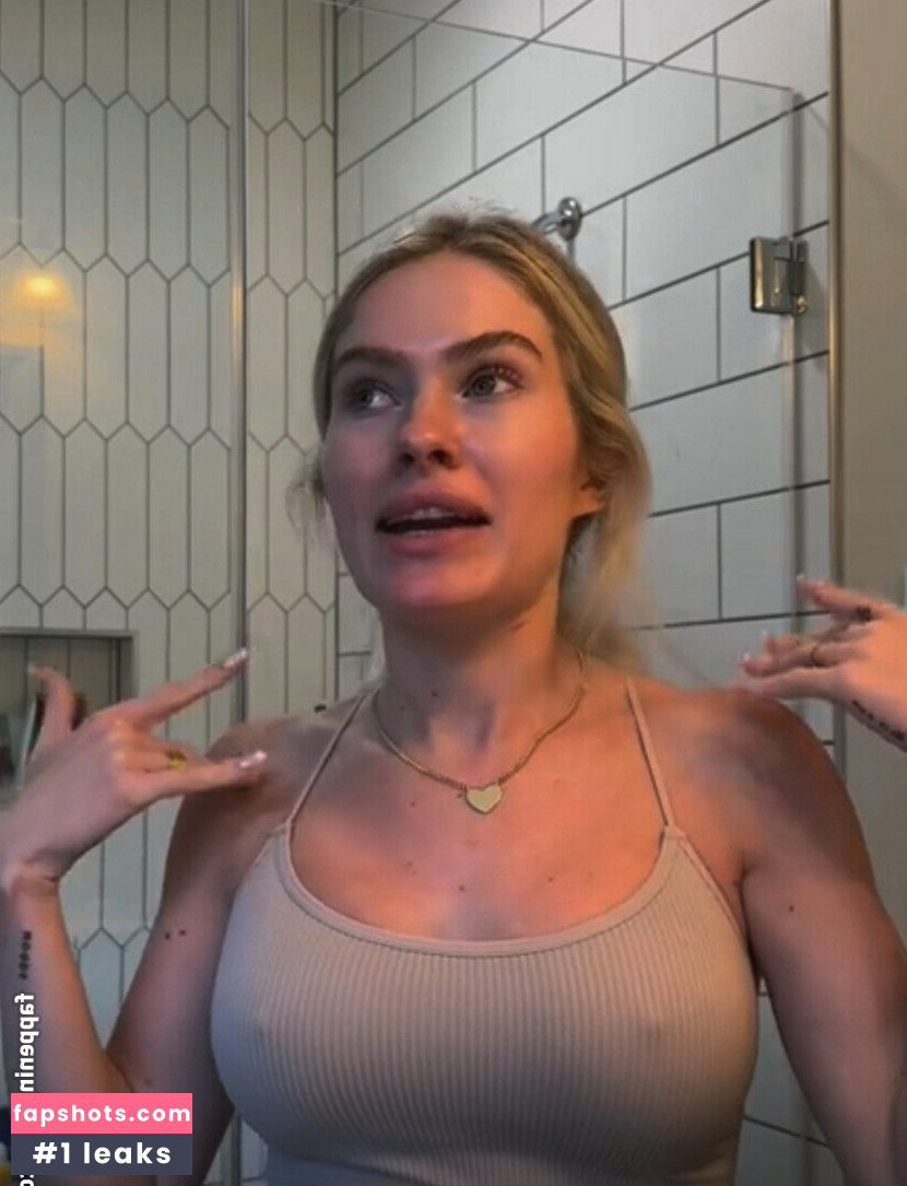 Claudia Walsh gallery photo #35