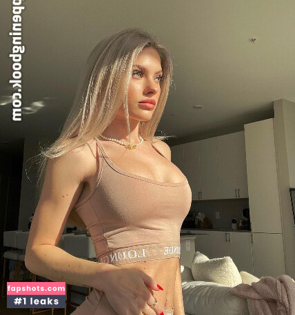 Claudia Walsh gallery photo #91