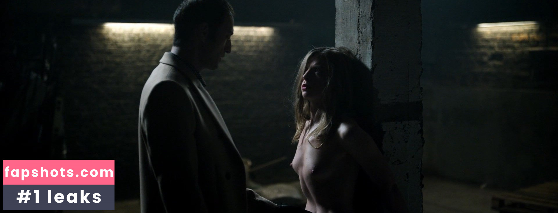 Clemence Bretecher gallery photo #2