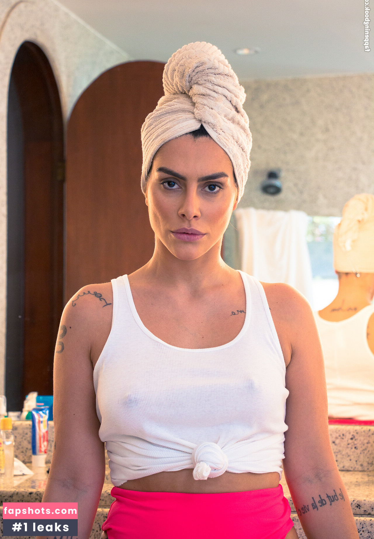 Cleo Pires gallery photo #15