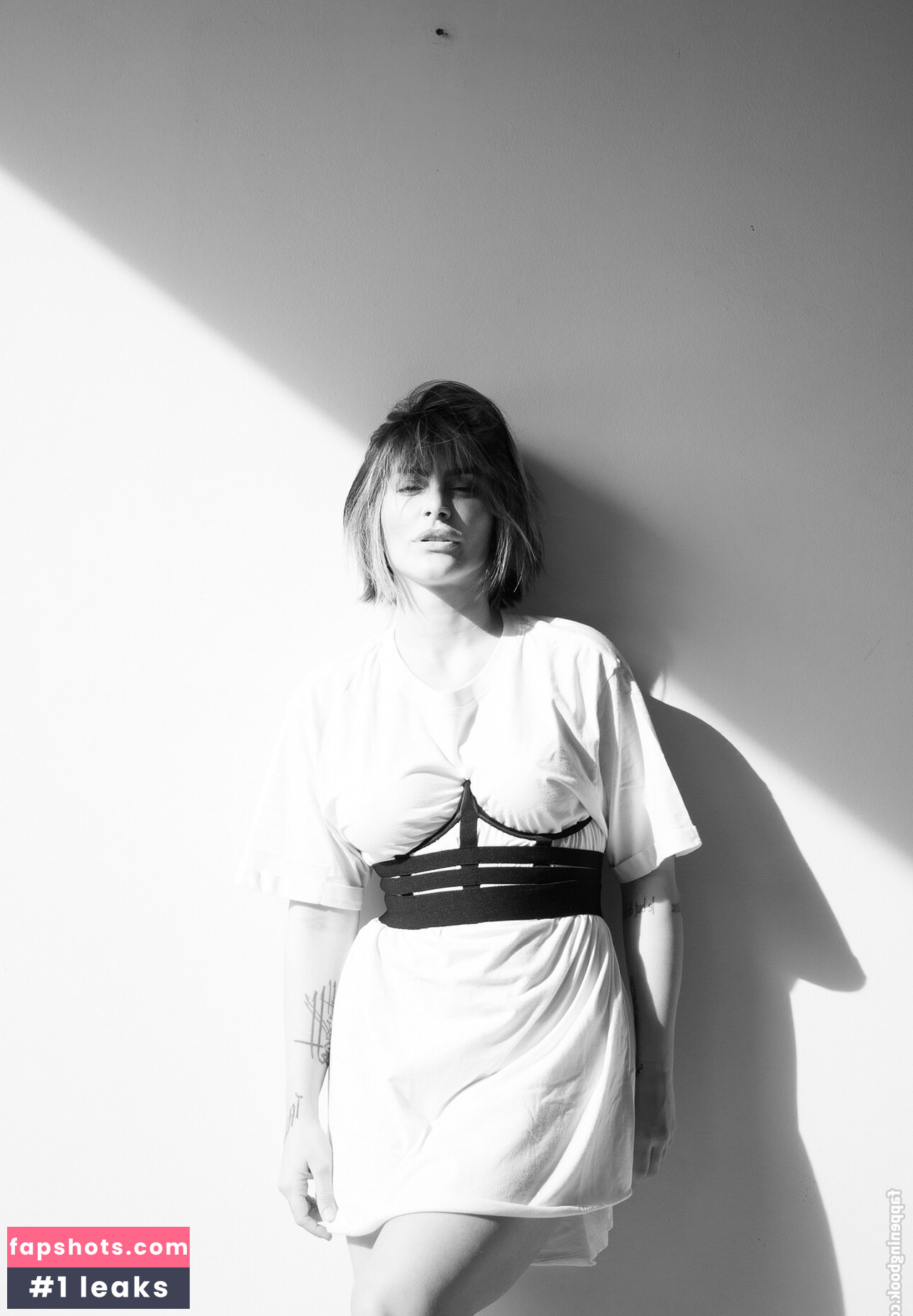 Cleo Pires gallery photo #16