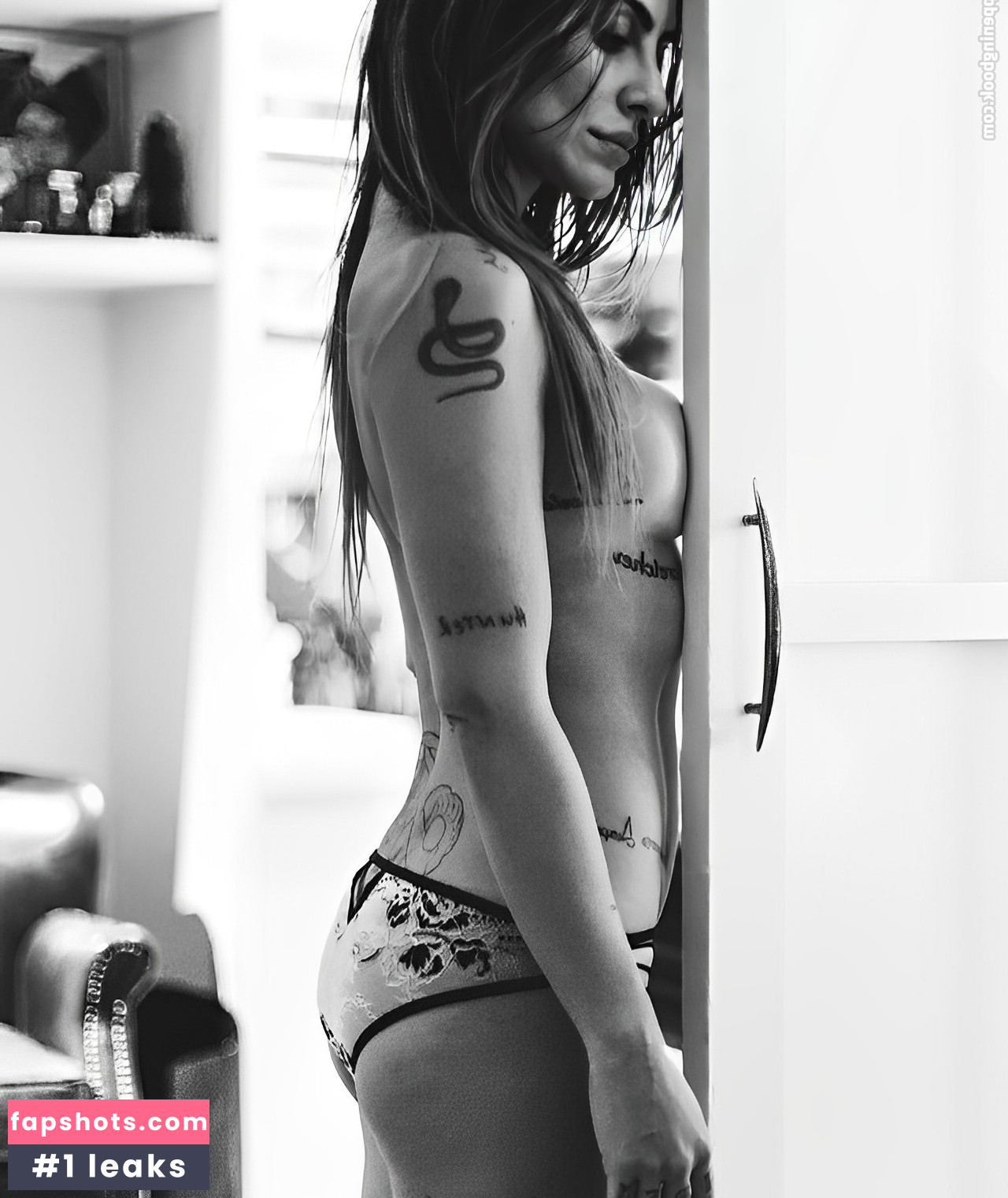 Cleo Pires gallery photo #34