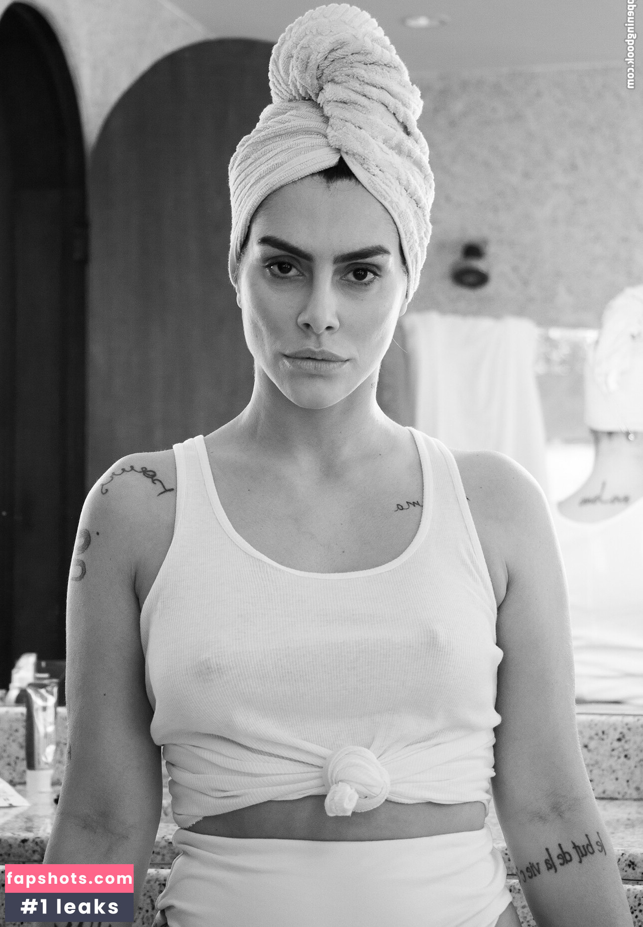 Cleo Pires gallery photo #7