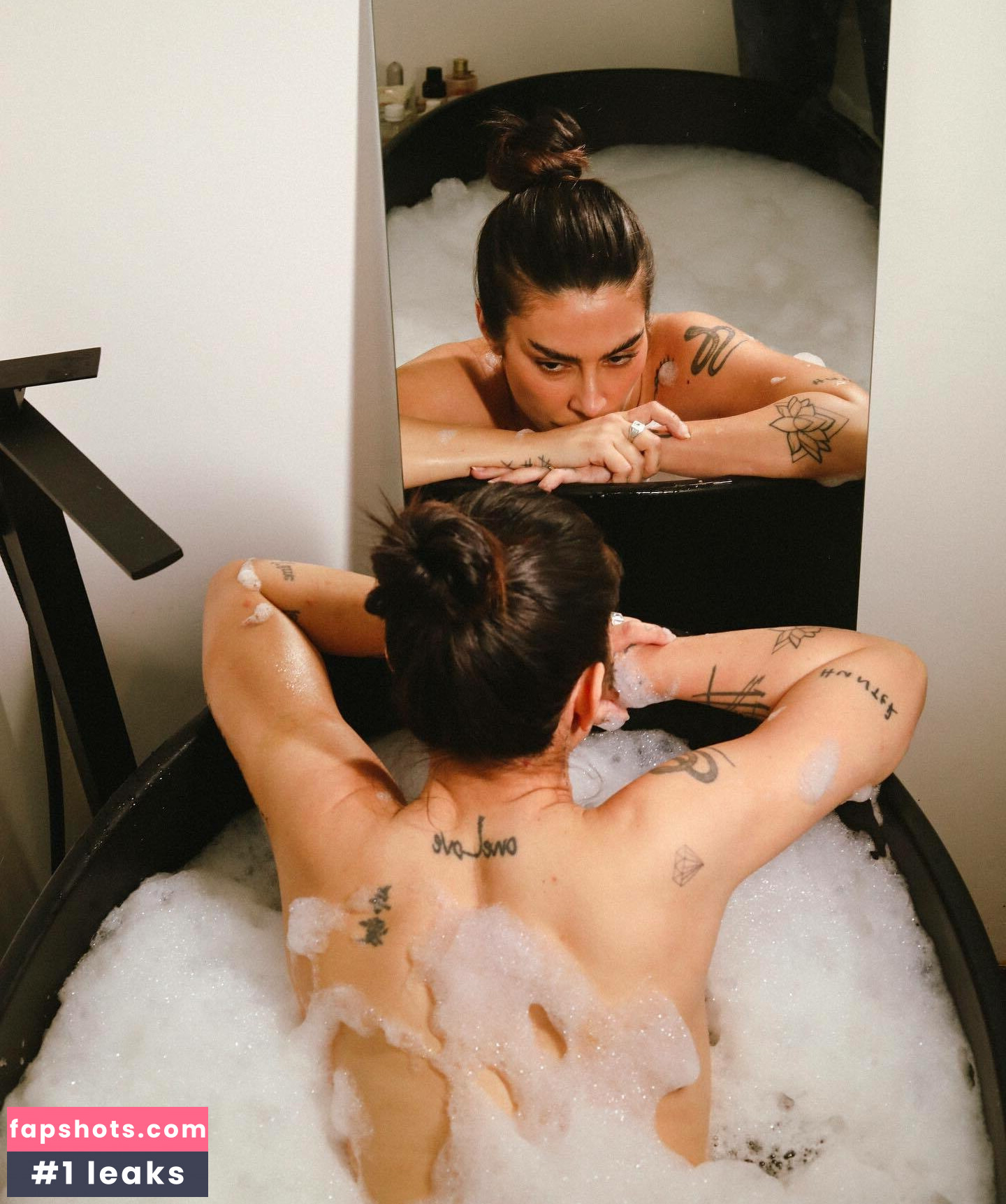 Cleo Pires gallery photo #63