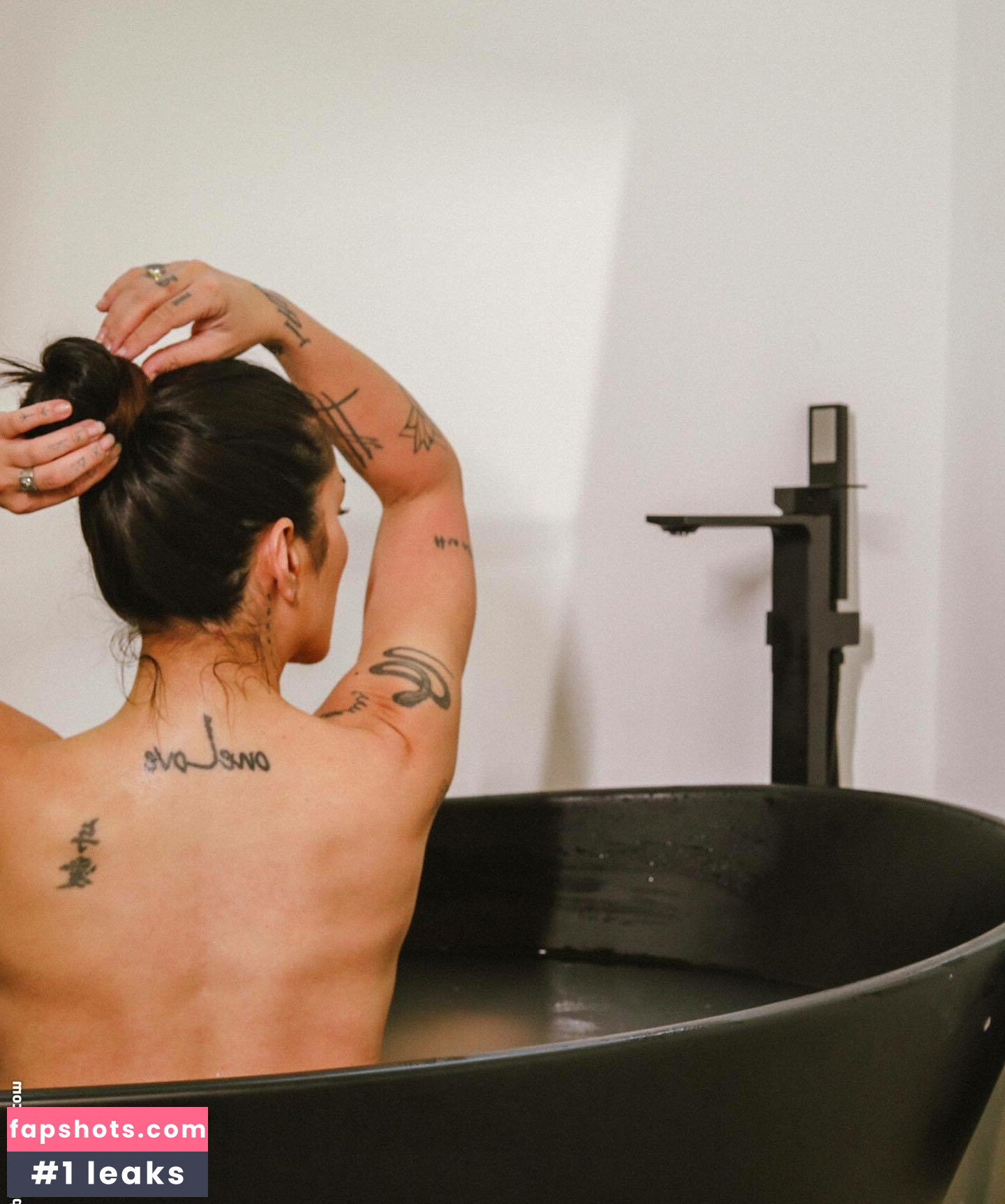 Cleo Pires gallery photo #65