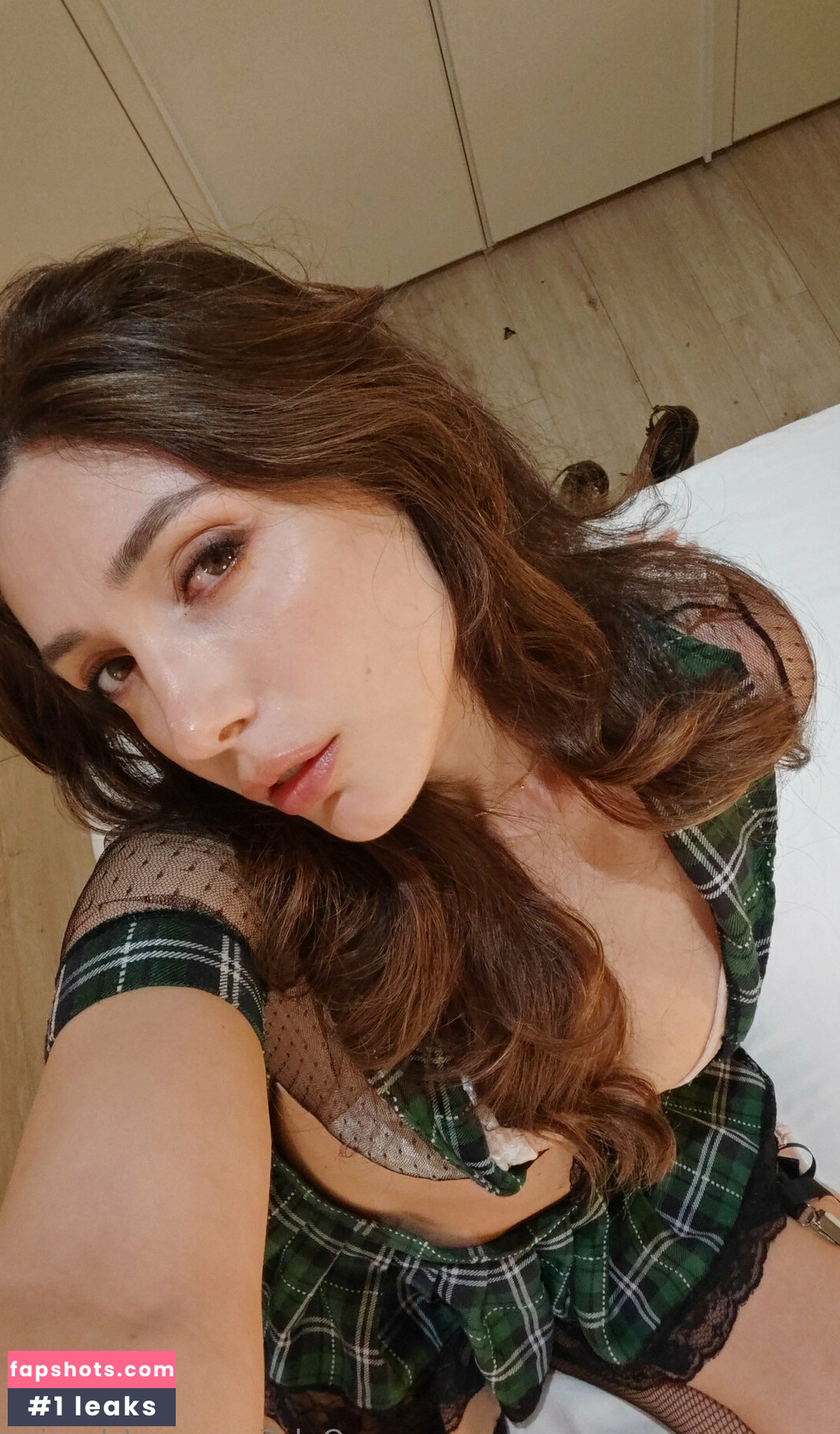 cleosins gallery photo #3