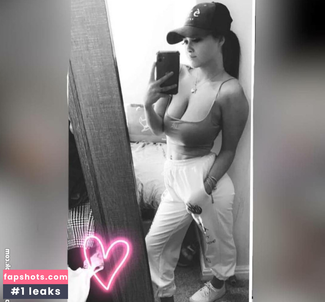 Clo Nicole gallery photo #4