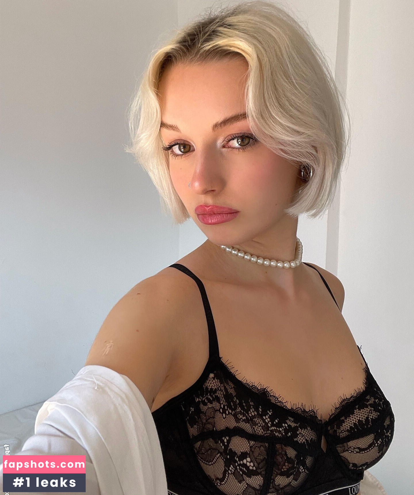 Clotilde Gauneau Nude Leaks OnlyFans Photos #15 - LeakJerk