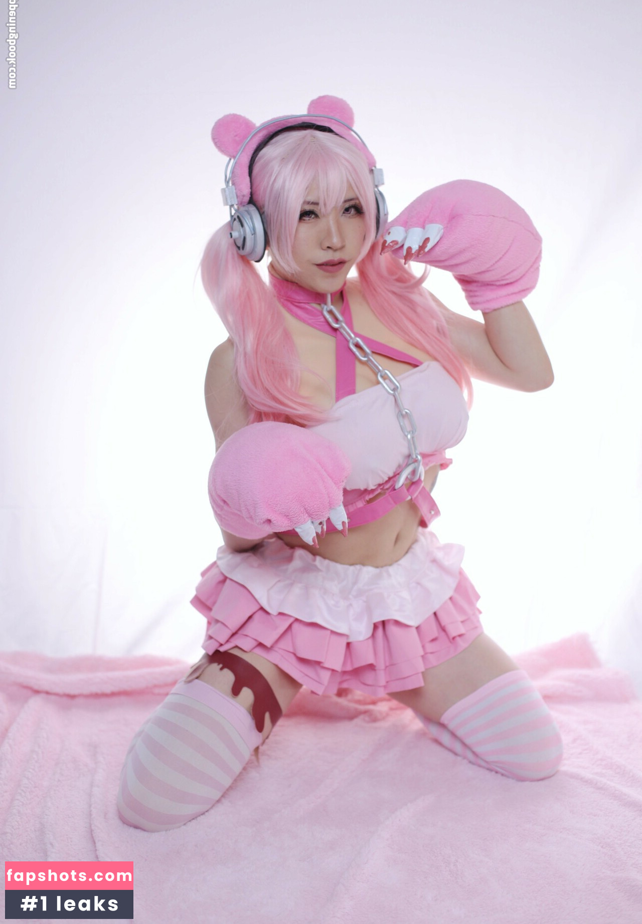 Cloudyninecos gallery photo #29