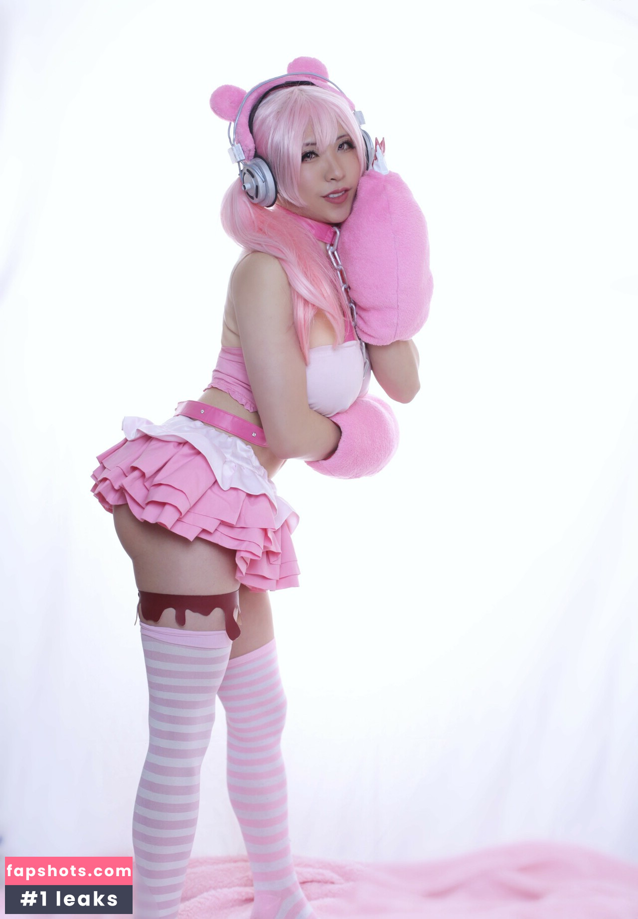 Cloudyninecos gallery photo #10