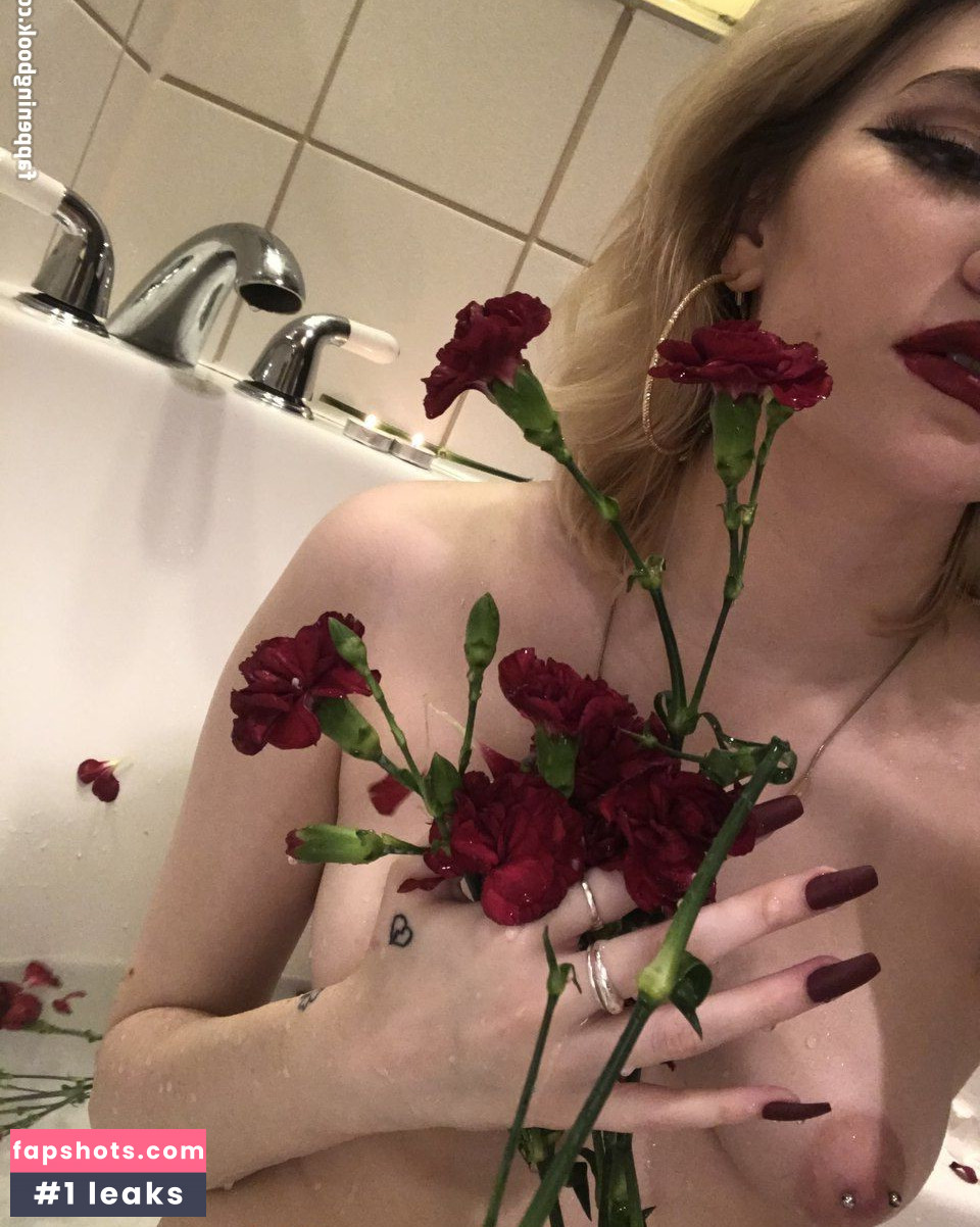 Cloveress gallery photo #45