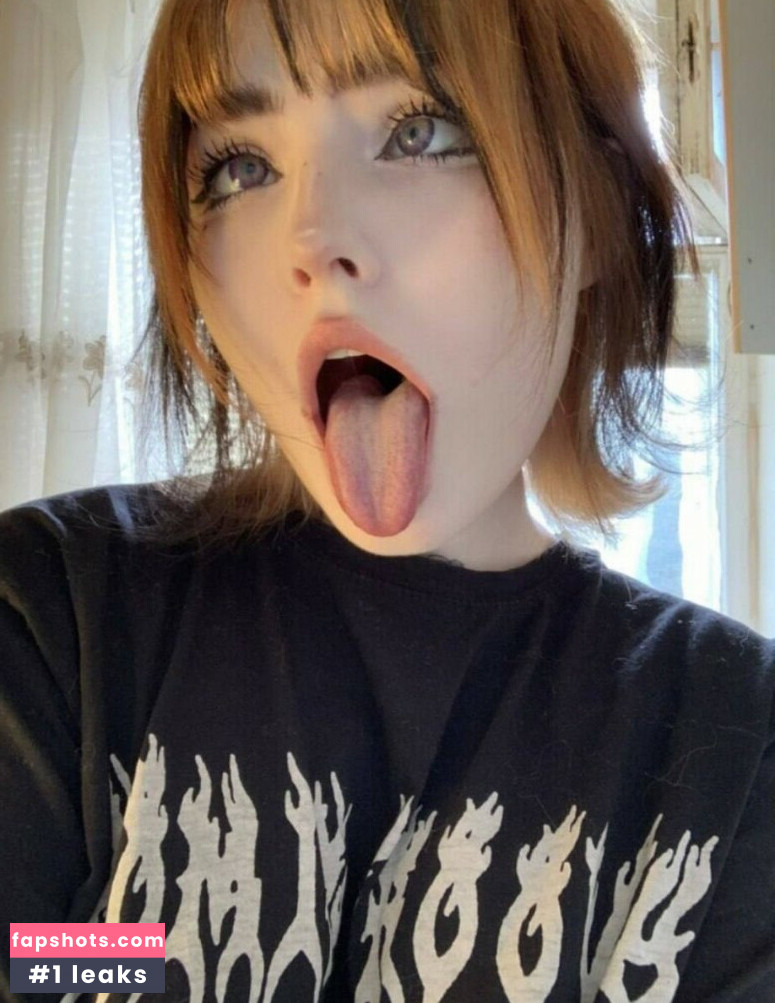 clownnnsqs nude babe gallery