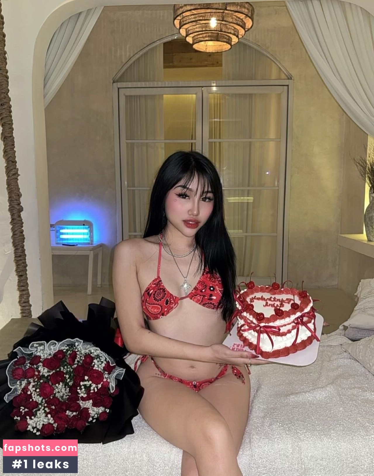 cocainaaax gallery photo #2