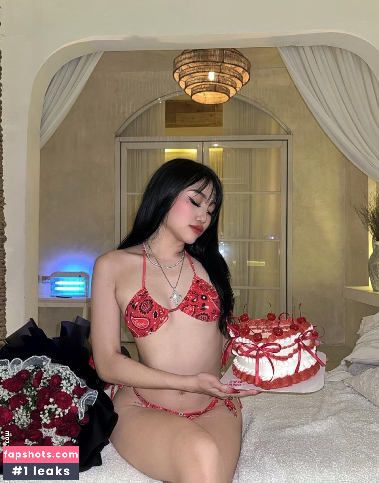 cocainaaax nude babe gallery