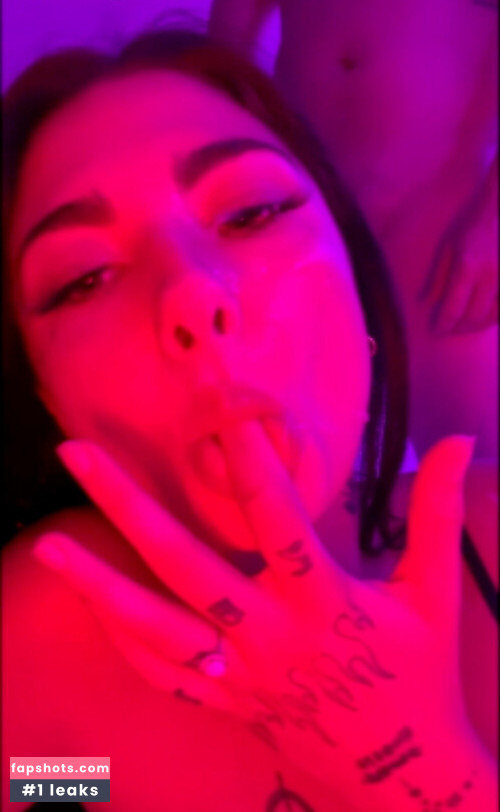 Coco Allen / Suki Sinn gallery photo #5