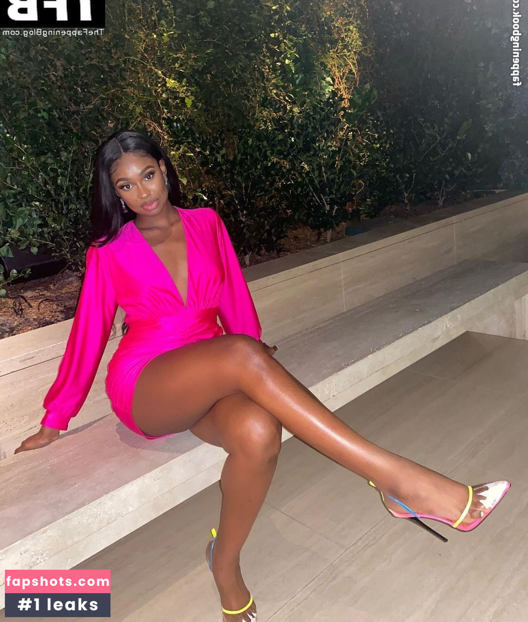 Coco Jones nude babe gallery