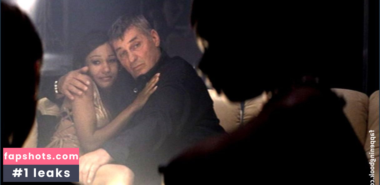 Cocoa Brown gallery photo #5