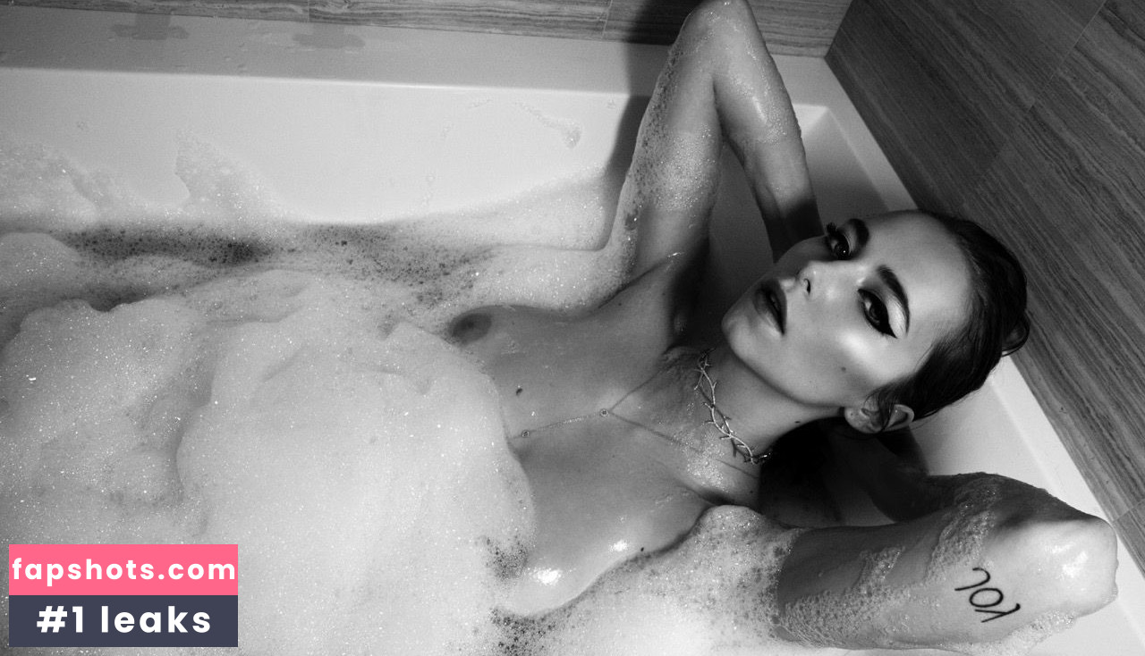 Coline Aulagnier Nude Leaks OnlyFans Photos #18 - LeakJerk