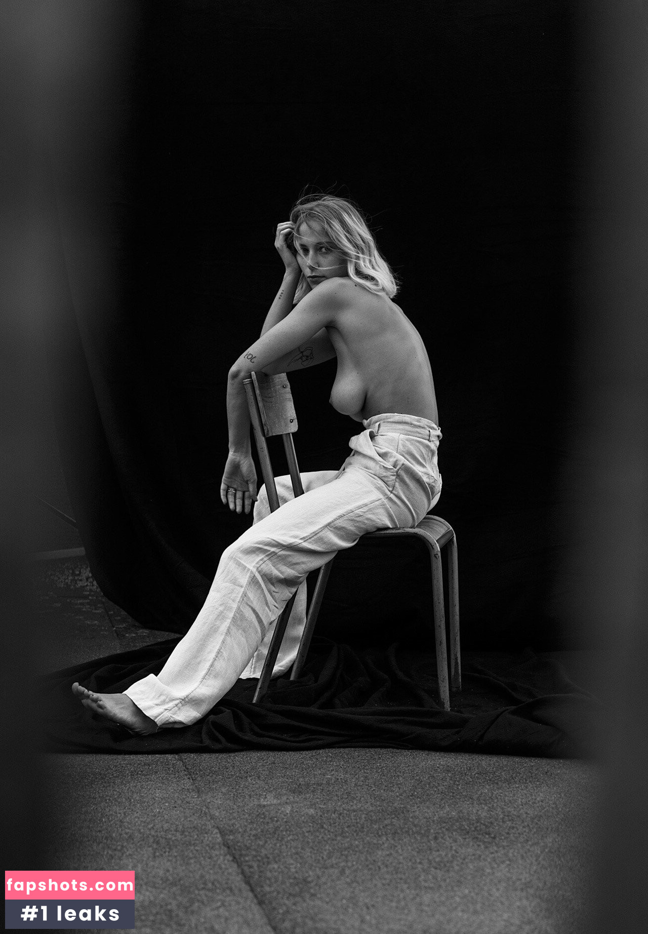 Coline Aulagnier Nude Leaks OnlyFans Photos #24 - LeakJerk